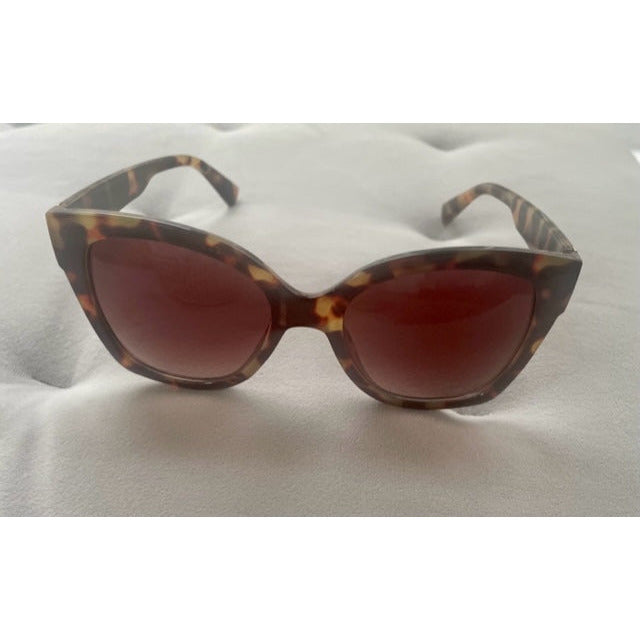 Sunny Days Square Cat Eye Sunglasses - Kiyana Boutique
