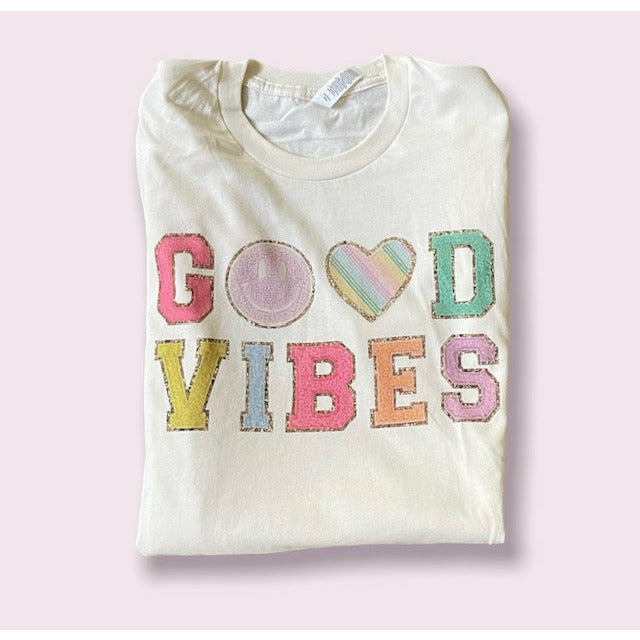 Good Vibes Graphic Tee - Kiyana Boutique