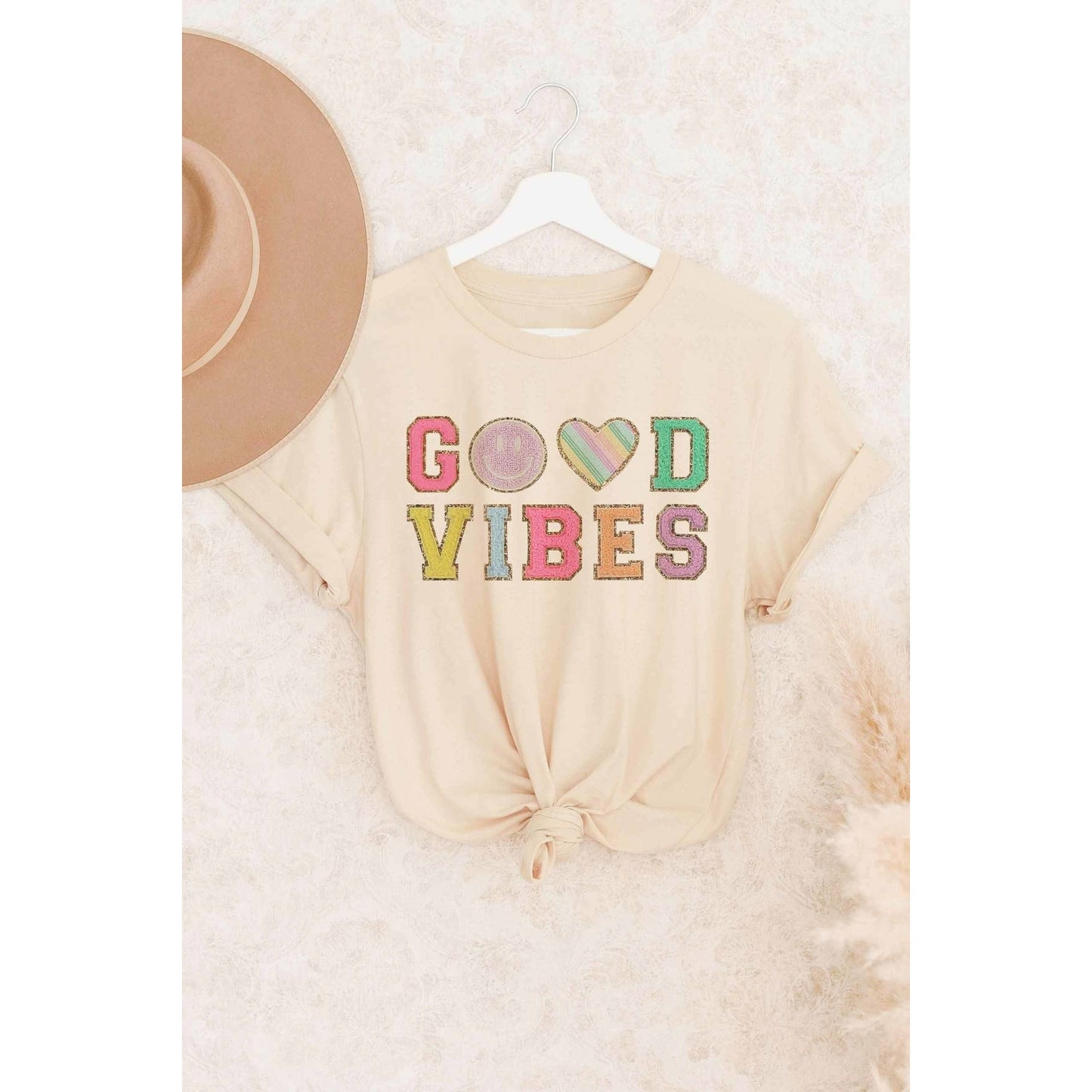 Good Vibes Graphic Tee - Kiyana Boutique