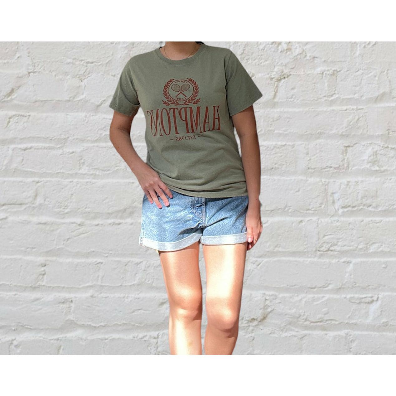 Hamptons Tennis Club Graphic Tee-Olive - Kiyana Boutique