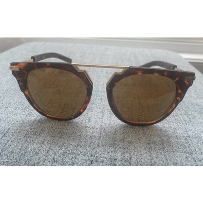 Riviera Round Tortoise & Gold Sunglasses - Kiyana Boutique