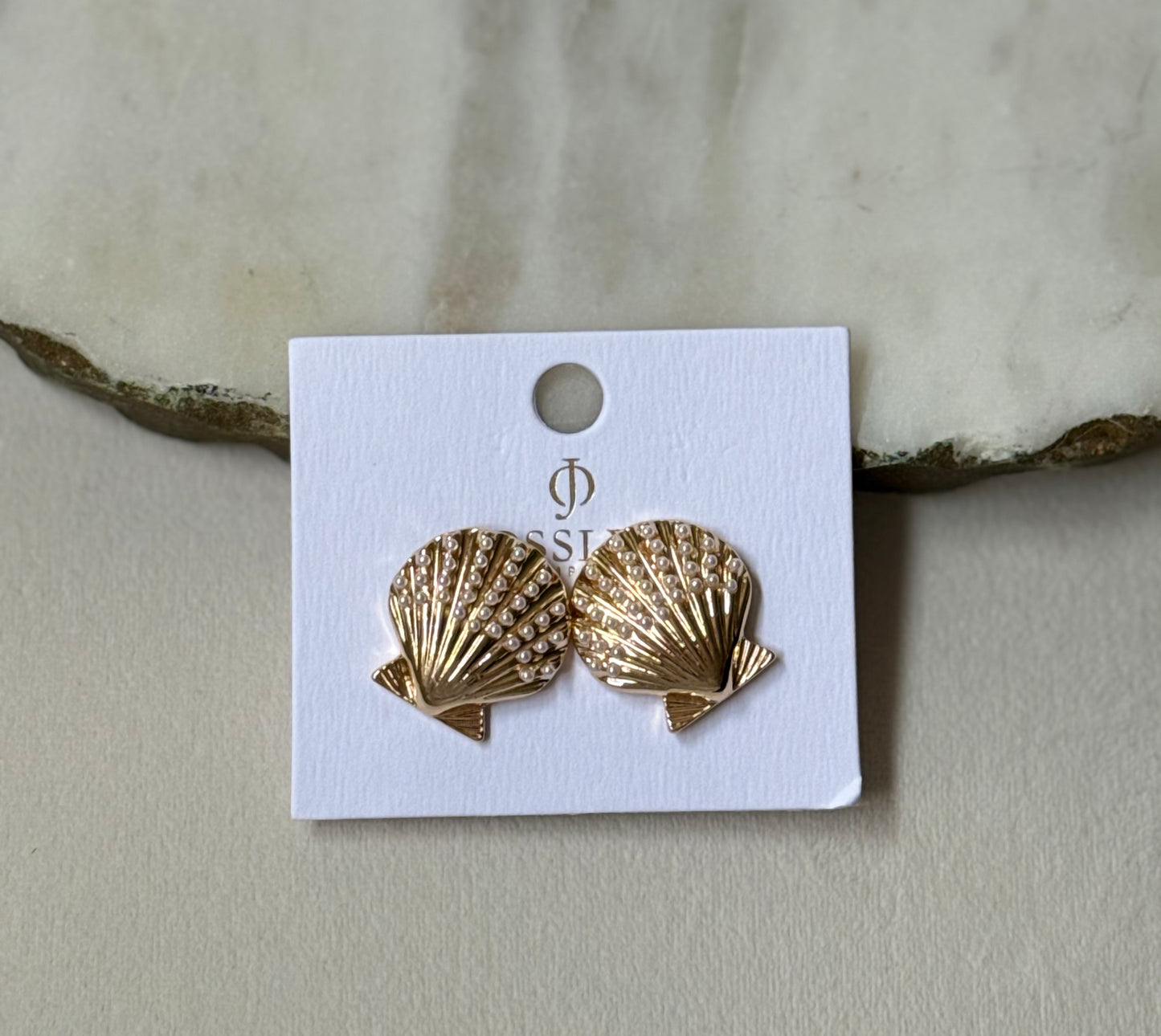 Seaside Scalloped Shell Pearl Stud Earrings - Kiyana Boutique