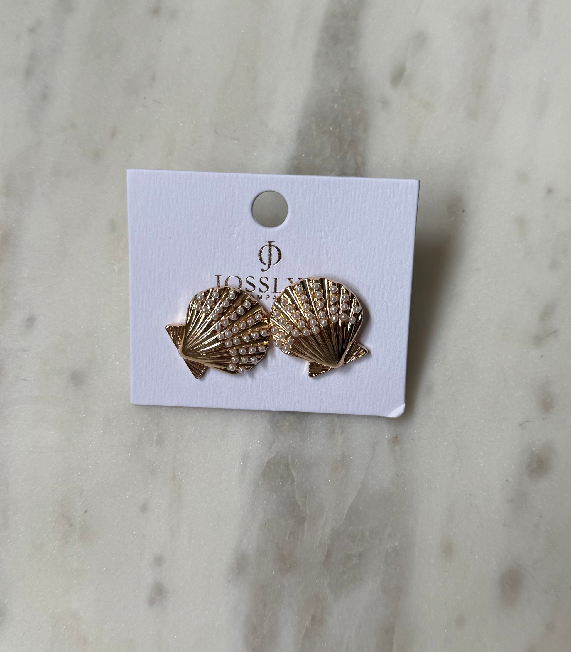 Seaside Scalloped Shell Pearl Stud Earrings - Kiyana Boutique