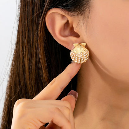 Seaside Scalloped Shell Pearl Stud Earrings - Kiyana Boutique